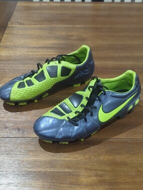 Nike T90 Laser III Firm Ground soccer Cleats